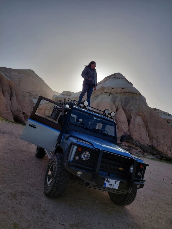 Tur Safari Jeep Kapadokya Menikmati Matahari Terbenam