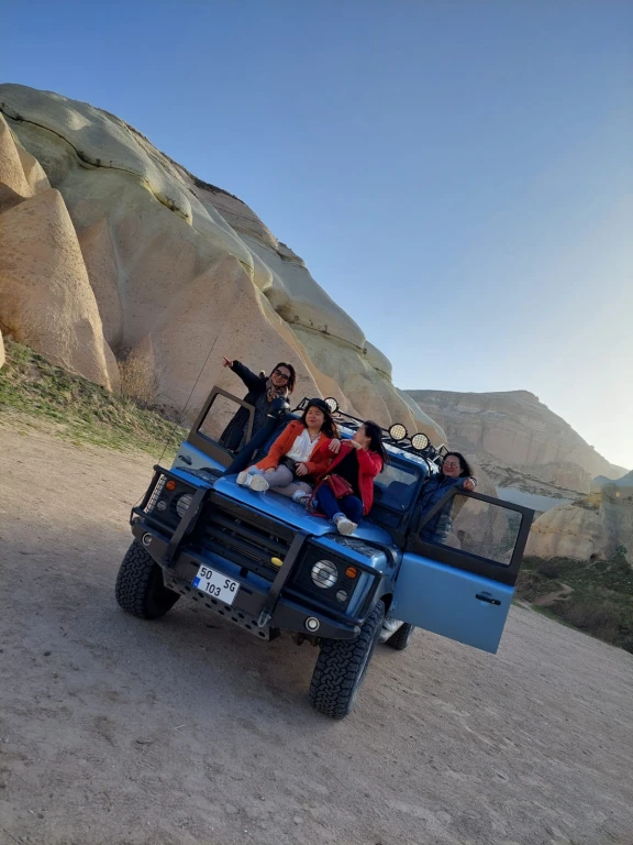 Tur Safari Jeep Kapadokya Menikmati Matahari Terbenam