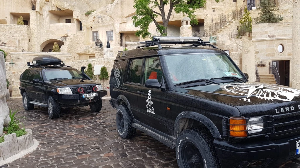 Tur Safari Jeep Kapadokya Menikmati Matahari Terbenam