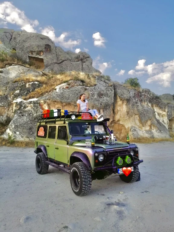 Tur Safari Jeep Kapadokya Menikmati Matahari Terbenam