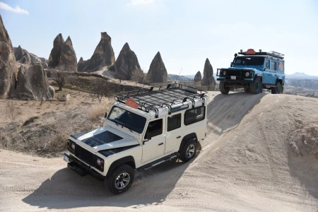 Kapadokya Jeep Safari Turu – Gün Batımı Macerası