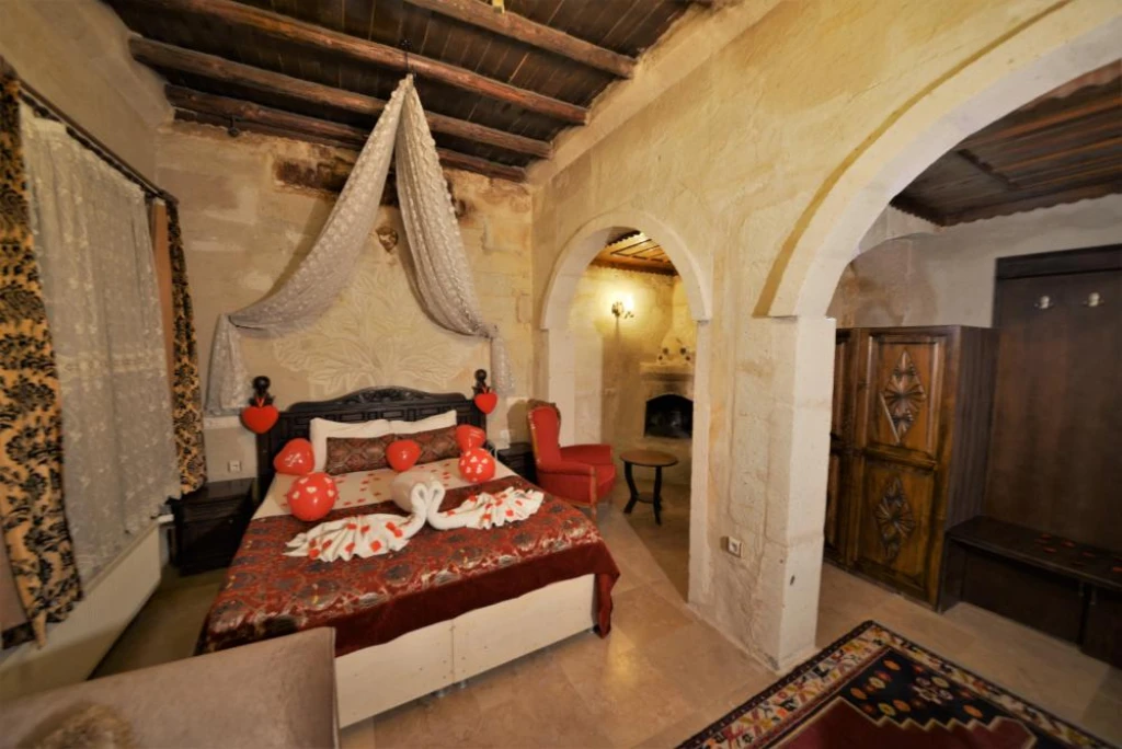 कपादोक्या हनीमून डेडेली 301