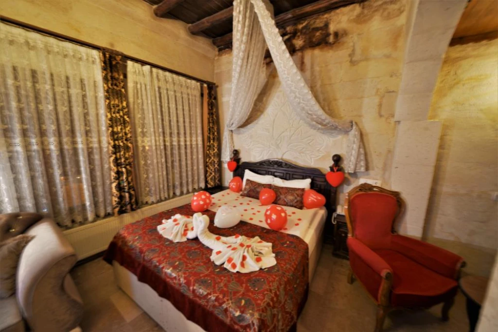 कपादोक्या हनीमून डेडेली 301