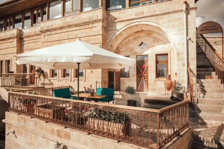 Nostalji Cave Hotel 107 | Özel Teraslı Taş Balayı Odası