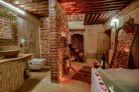 Casia Cave Hotel 106 | Ortahisar'da Dubleks Taş Oda Balayı Paketi