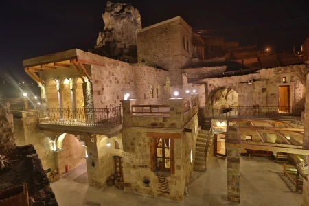 Kapadokya Balayı Paketi | Abu Hayat Cave Hotel Teras Balkonlu Oda