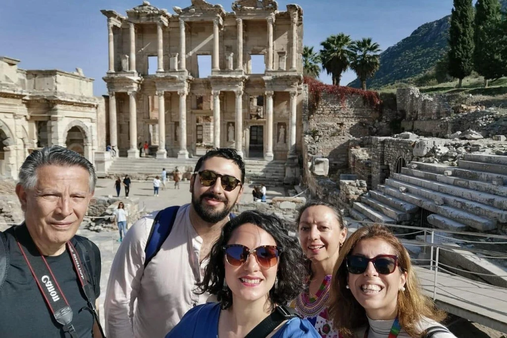 Private Ephesus and Sirince Village Tour from Kusadasi Port and Lunch