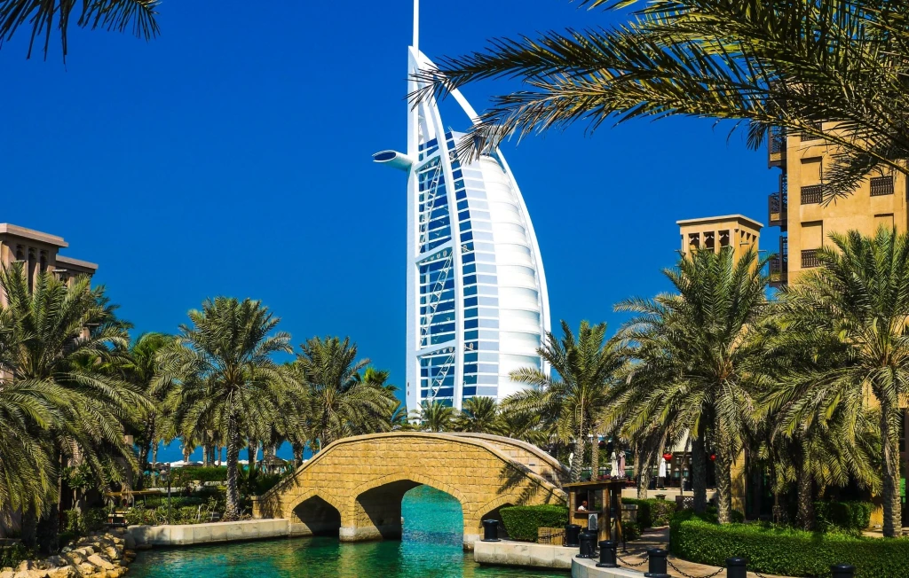 VISA INCLUSIEF DUBAI TOUROPERATIE 4 Nacht 5 Dag ( Directe Vlucht van İzmir )