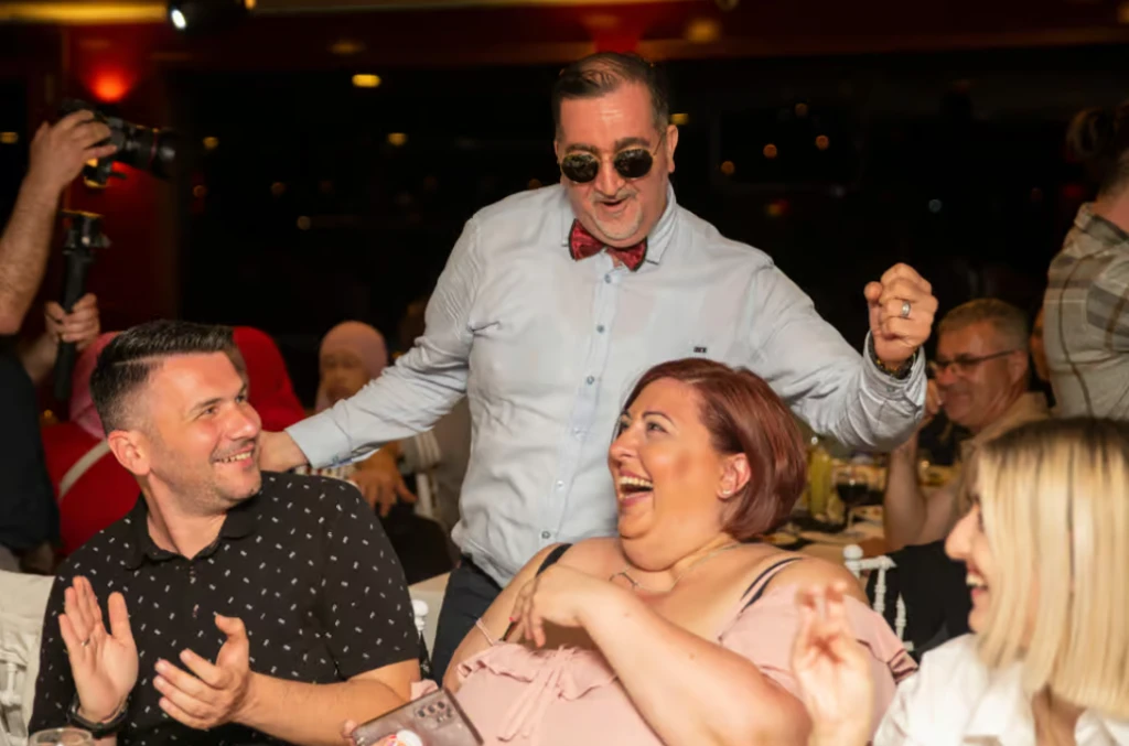 博斯普鲁斯游船晚餐和娱乐（无限量软饮料）