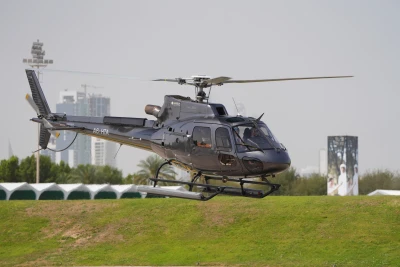 Passeio de helicóptero de 17 minutos pela Sky Dubai