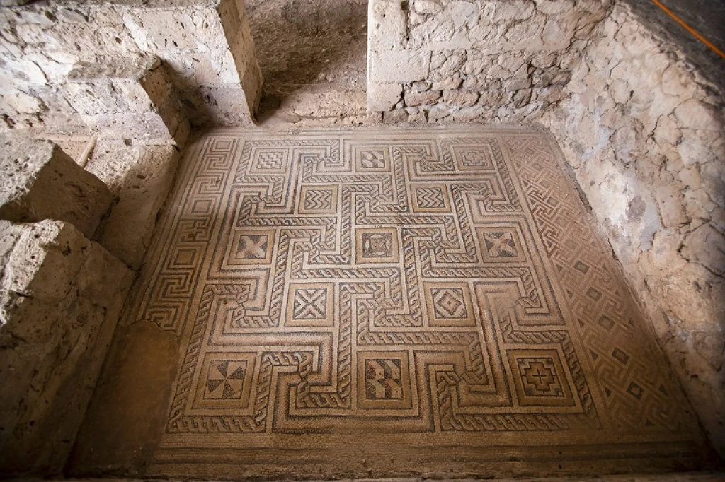 私人苏干利谷、索贝索斯古城和凯什利修道院游览