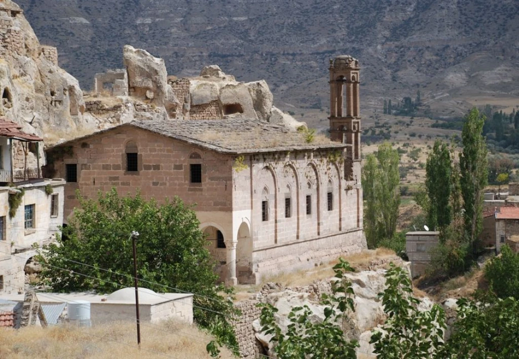 Откройте для себя скрытые сокровища Каппадокии: Долина Соганлы, Древний город Собесос, Монастырь Кеслик, Церковь Джемил и старая греческая деревня Мустафапаша