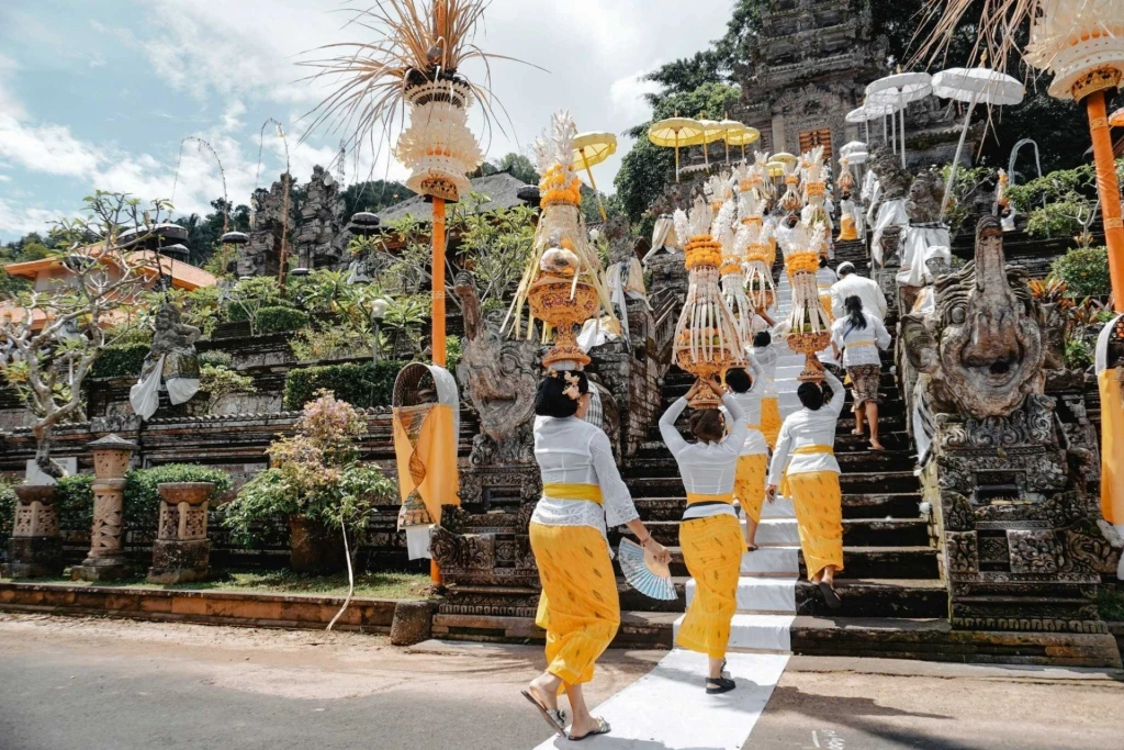 '19-28 0CAK - ESTAMBUL - DUBÁI - BALI - UBUD'