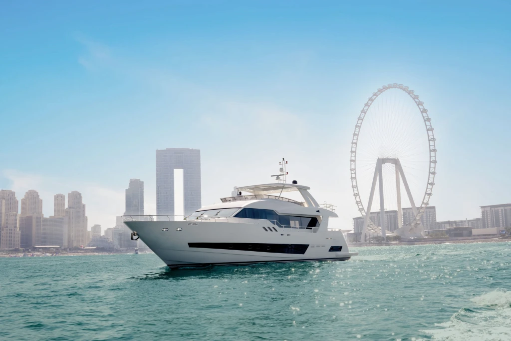 Kaltes 96ft Dubai Privat-Yacht-Ausflug