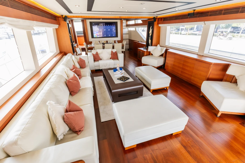 Kaltes 96ft Dubai Privat-Yacht-Ausflug