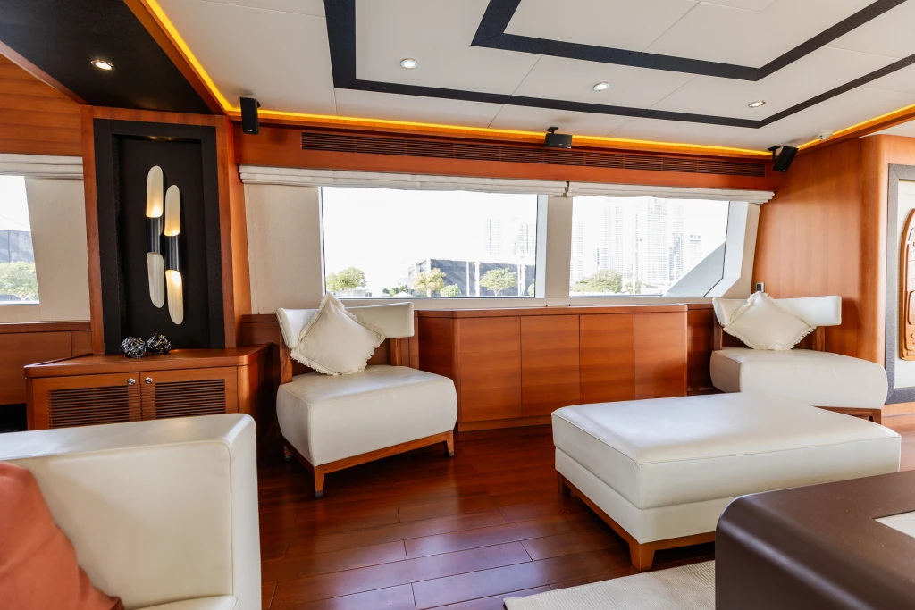 Kaltes 96ft Dubai Privat-Yacht-Ausflug