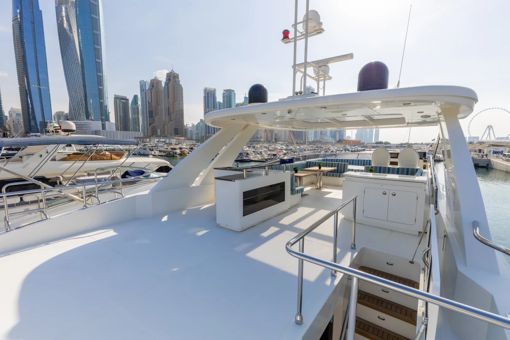 Kaltes 96ft Dubai Privat-Yacht-Ausflug