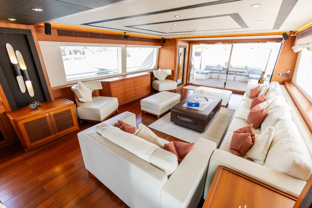 Kaltes 96ft Dubai Privat-Yacht-Ausflug