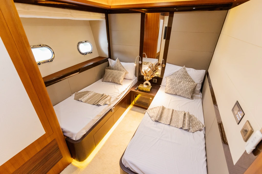 Kaltes 96ft Dubai Privat-Yacht-Ausflug
