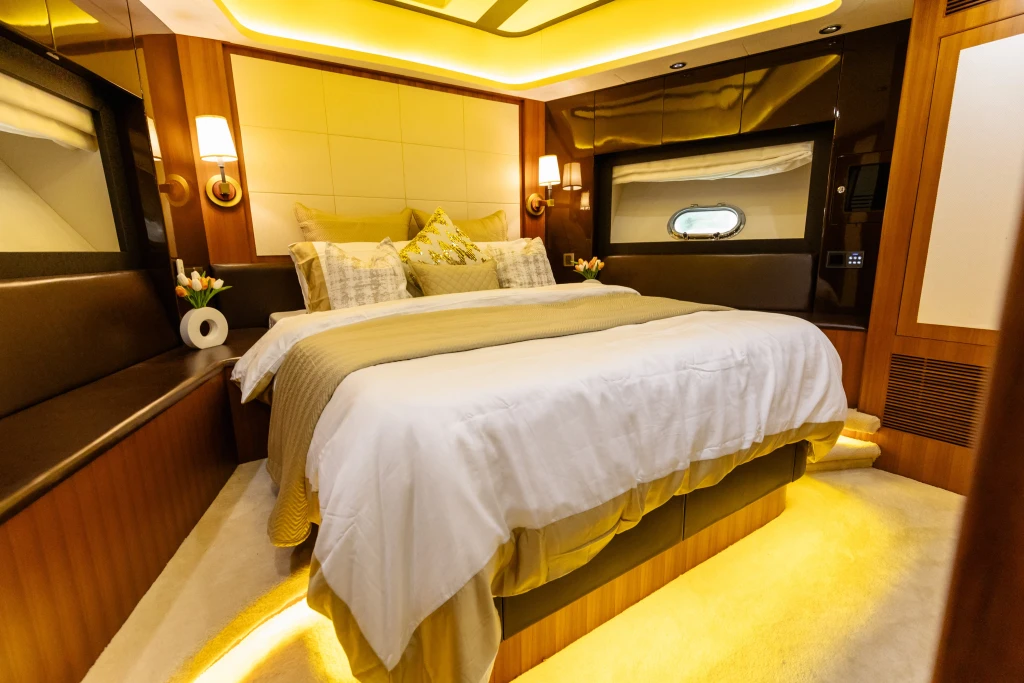 Kaltes 96ft Dubai Privat-Yacht-Ausflug