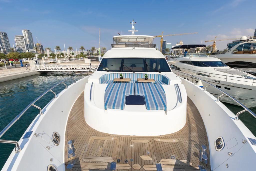 Kaltes 96ft Dubai Privat-Yacht-Ausflug