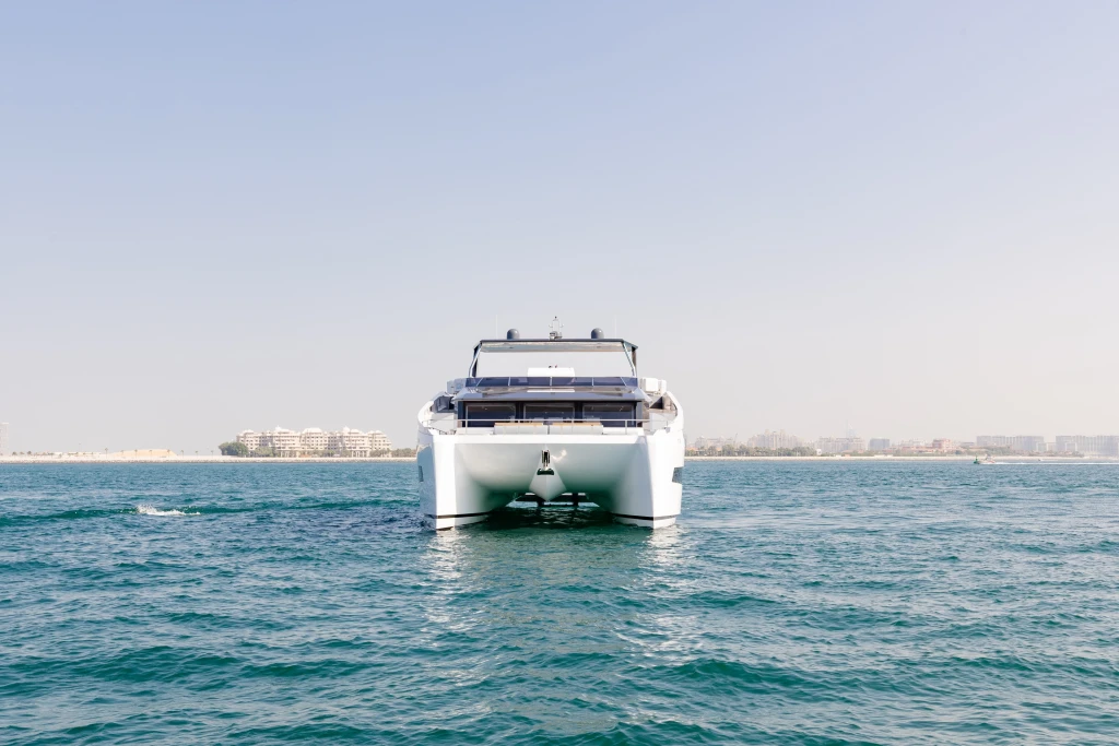 "Excursão de Iate Privado Catamarã Infinity 60ft em Dubai"