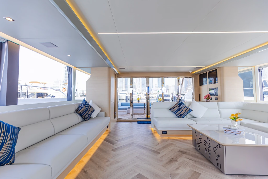 Volare Catamarano di 60 piedi Escursione in Yacht Privato a Dubai