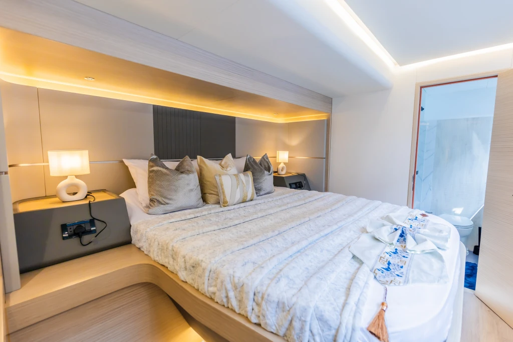 Volare Catamarano di 60 piedi Escursione in Yacht Privato a Dubai