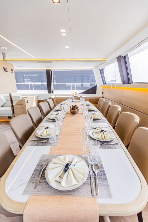 Volare Catamarano di 60 piedi Escursione in Yacht Privato a Dubai