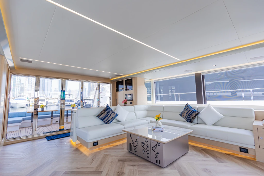 Volare Catamarano di 60 piedi Escursione in Yacht Privato a Dubai