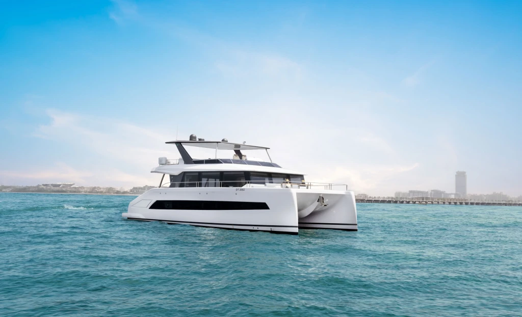 Volare Catamarano di 60 piedi Escursione in Yacht Privato a Dubai