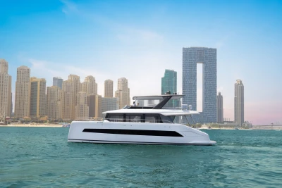 Viaje en Yate Privado en Catamarán Volare de 60 pies en Dubái
