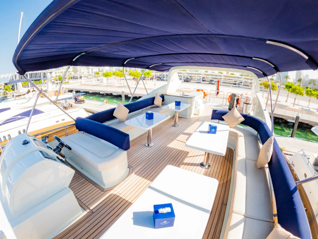 Viagem de Iate Privado Astra de 76 pés