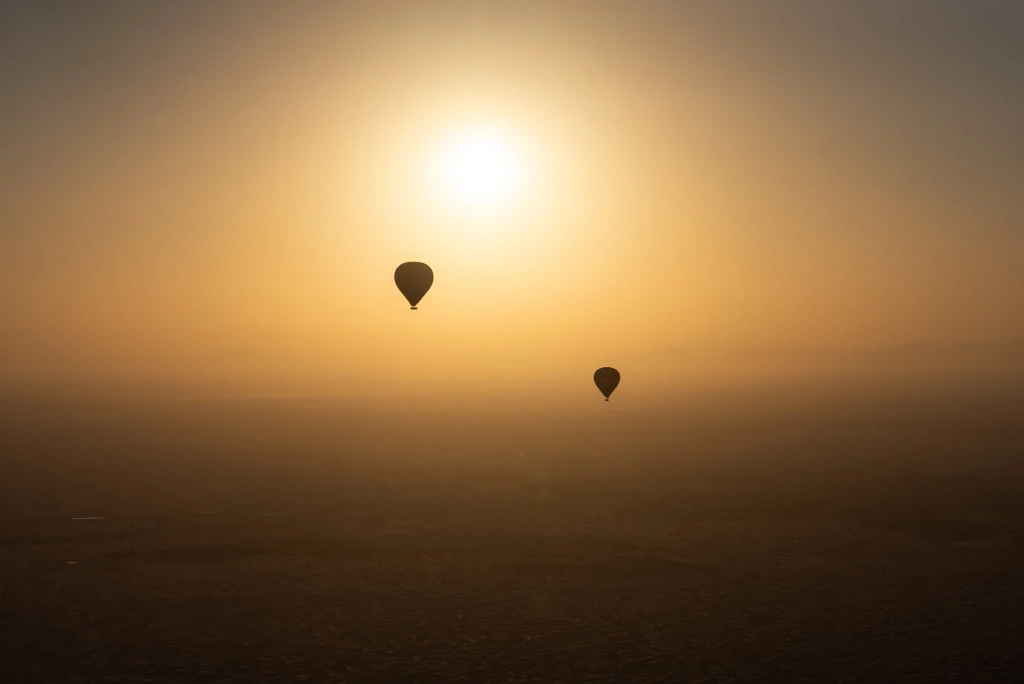 Dubai Sunrise Hot Air Balloon Tour with Falcon Show and Desert Safari