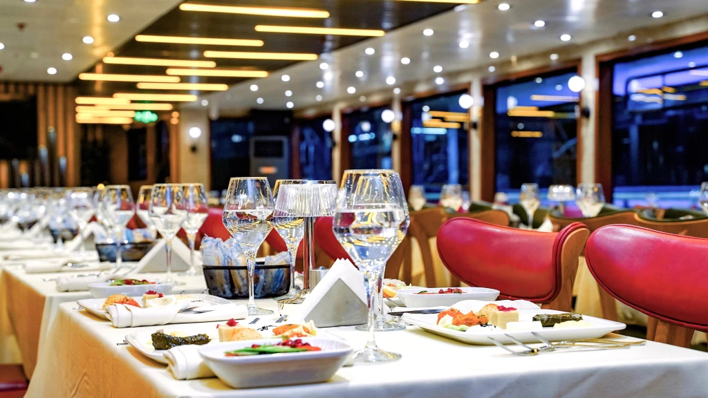 Bosphorus Müzik ve Akşam Yemeği Turu