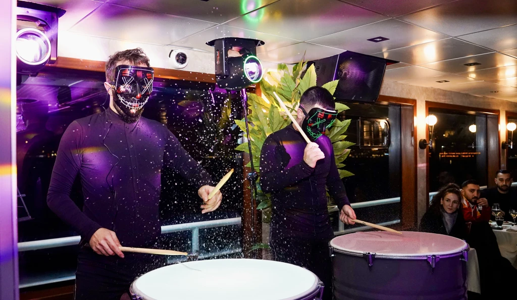 Bosporenkryssning med middag och underhållning (obegränsade alkoholfria drycker)