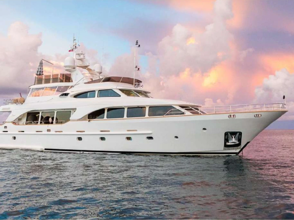 Dubai Luxury Yacht Rental 90FT – 65 Guest ( Booking Only ) Big Daddy