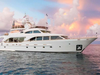 Dubai Luxury Yacht Rental 90FT – 65 Guest ( Booking Only ) Big Daddy