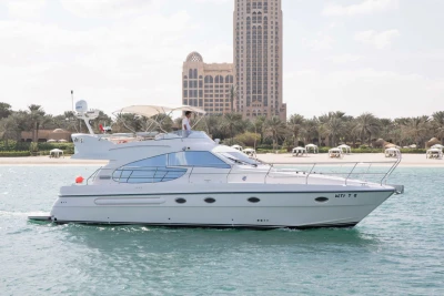 Dubai Lüks Yat Kiralama 52 FT – 15 Misafir (Sadece Rezervasyon)