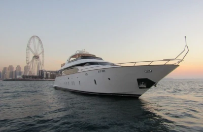 Dubai Luxury Yacht Rental 96 FT – 45 Guest