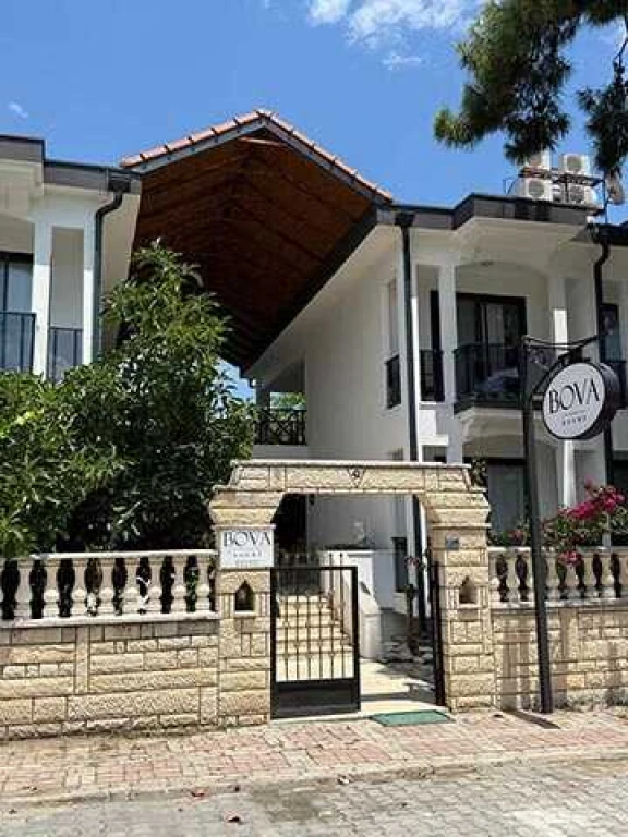 Bova Rooms Otel