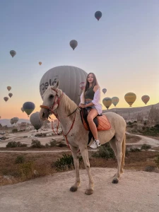 风景优美的骑马冒险，适合所有水平