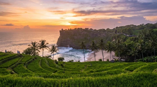 'Sueño de Bali: Templos, Playas y Escapada Natural'
