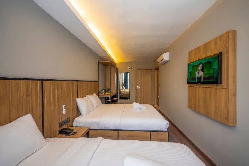 هتل دم چورلو