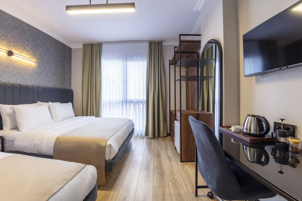 Lenora Havalimanı Oteli