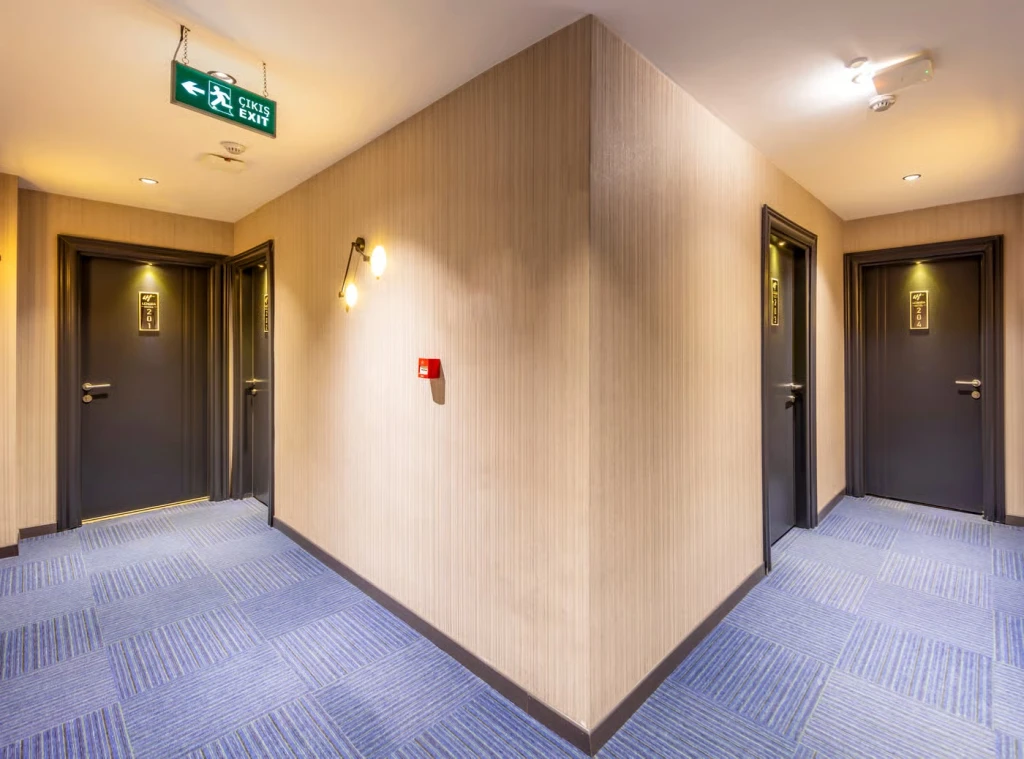 Lenora Havalimanı Oteli