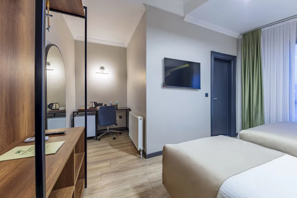 Lenora Havalimanı Oteli