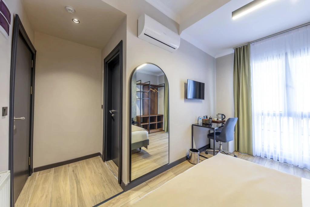 Lenora Havalimanı Oteli