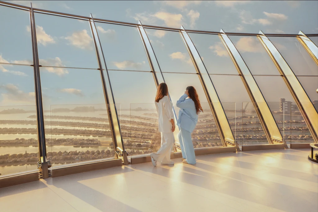 المنظر في النخلة - Cheers at the View