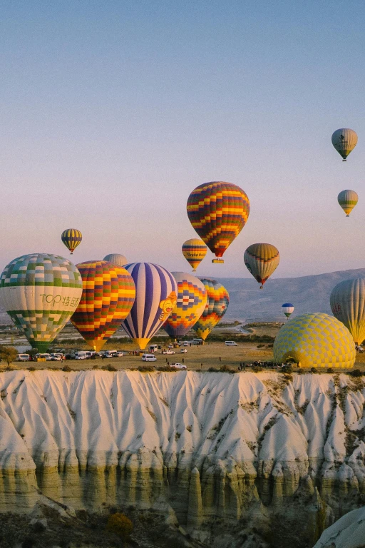 Каппадокія: Політ на повітряній кулі над Гереме на світанку
